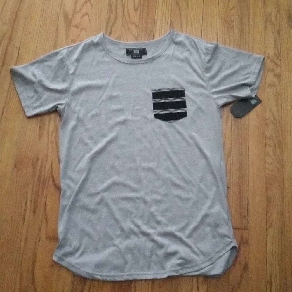 Tee shirt